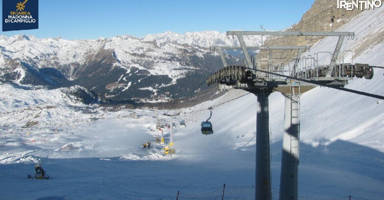 Webcam Madonna di Campiglio - From Grostè 