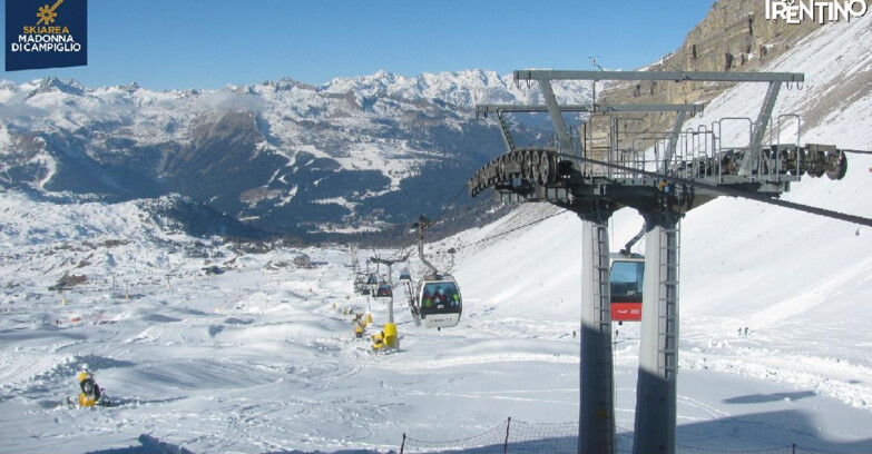 Webcam Madonna di Campiglio - From Grostè 