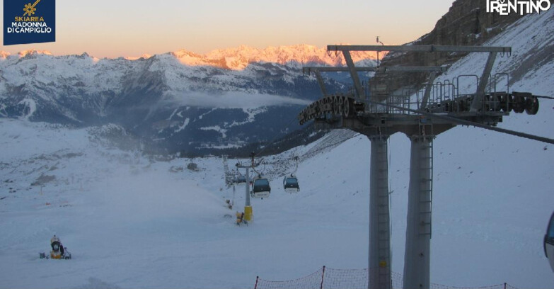 Webcam Madonna di Campiglio - From Grostè 