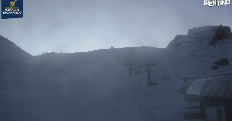 Webcam Madonna di Campiglio (Skiarea Campiglio Dolomiti di Brenta - Val di Sole Val Rendena) - Grostè 2500