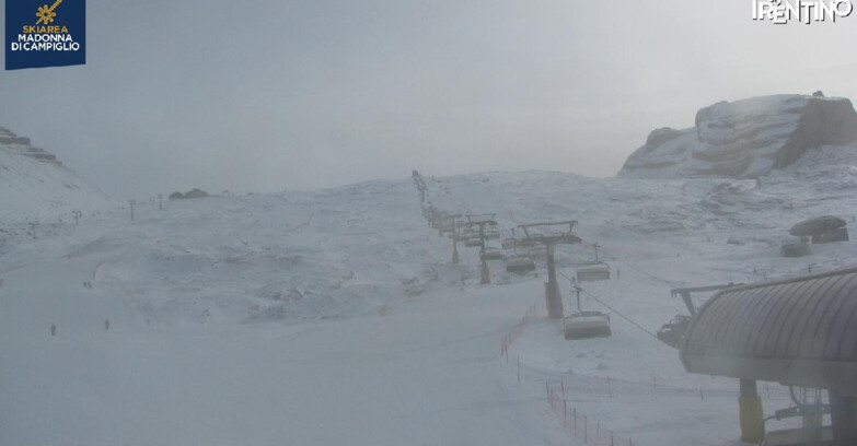 Webcam Madonna di Campiglio (Skiarea Campiglio Dolomiti di Brenta - Val di Sole Val Rendena) - Grostè 2500