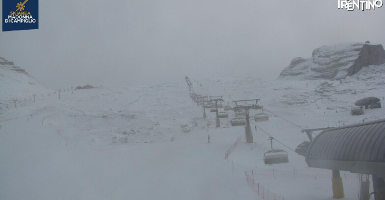 Webcam Madonna di Campiglio (Skiarea Campiglio Dolomiti di Brenta - Val di Sole Val Rendena) - Grostè 2500
