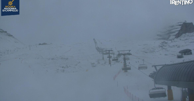 Webcam Madonna di Campiglio (Skiarea Campiglio Dolomiti di Brenta - Val di Sole Val Rendena) - Grostè 2500