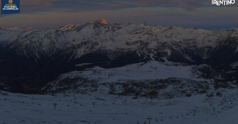 Webcam Madonna di Campiglio (Skiarea Campiglio Dolomiti di Brenta - Val di Sole Val Rendena) - Grostè Area