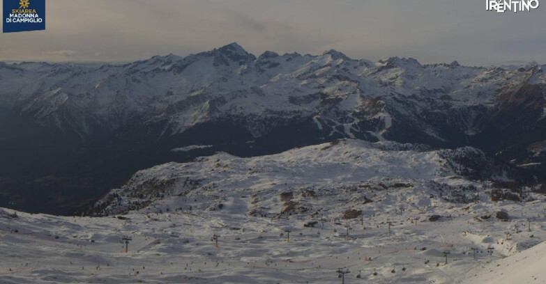 Webcam Madonna di Campiglio (Skiarea Campiglio Dolomiti di Brenta - Val di Sole Val Rendena) - Grostè Area