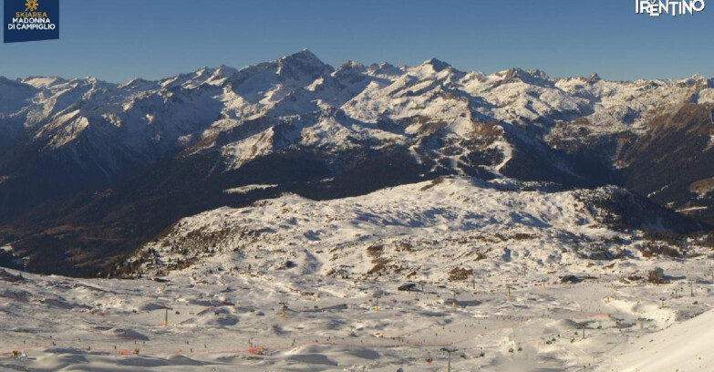 Webcam Madonna di Campiglio (Skiarea Campiglio Dolomiti di Brenta - Val di Sole Val Rendena) - Grostè Area