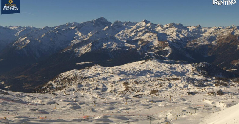 Webcam Madonna di Campiglio (Skiarea Campiglio Dolomiti di Brenta - Val di Sole Val Rendena) - Grostè Area