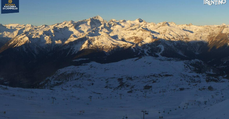 Webcam Madonna di Campiglio (Skiarea Campiglio Dolomiti di Brenta - Val di Sole Val Rendena) - Grostè Area