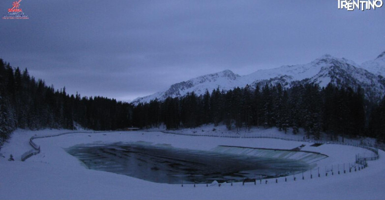 Webcam Madonna di Campiglio (Skiarea Campiglio Dolomiti di Brenta - Val di Sole Val Rendena) - Lago Montagnoli
